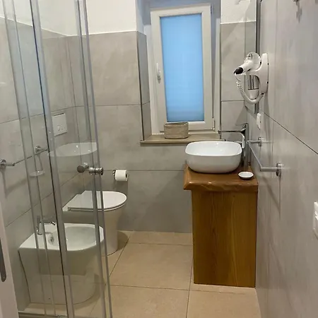 Al Mare Fuori 住宿加早餐酒店 3*