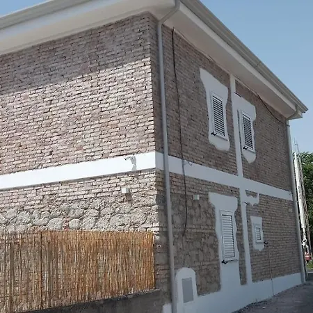 Al Mare Fuori 住宿加早餐酒店 3*