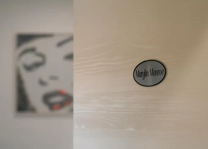 Al Mare Fuori Alojamento de Acomodação e Pequeno-almoço 3*