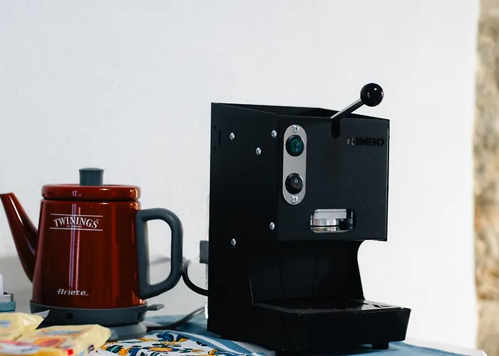 Alojamento de Acomodação e Pequeno-almoço Al Mare Fuori