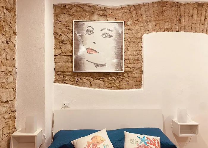 Al Mare Fuori Alojamento de Acomodação e Pequeno-almoço Calopezzati