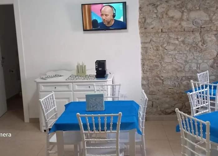 Alojamento de Acomodação e Pequeno-almoço Al Mare Fuori